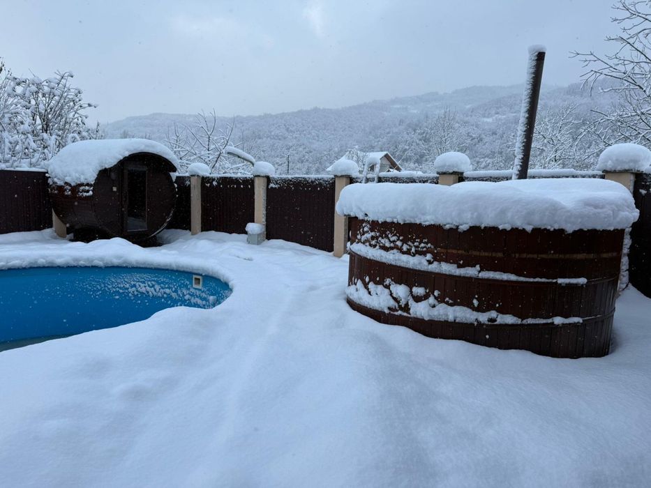 Se oferă spre închiriat cabană în Maramureș, Vișeu de Jos.