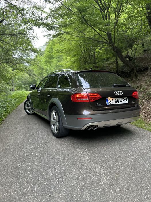 Audi A4 Allroad 2011