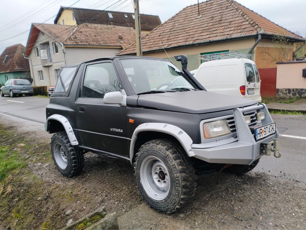 Suzuki Vitara off-road