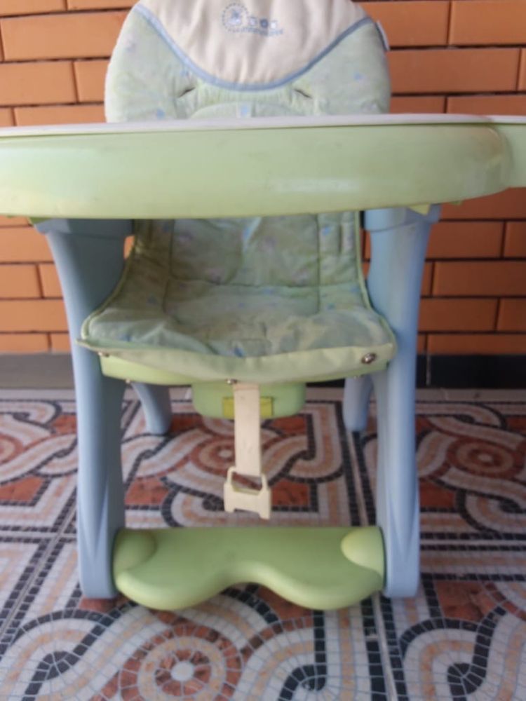 Детский стульчик и стол