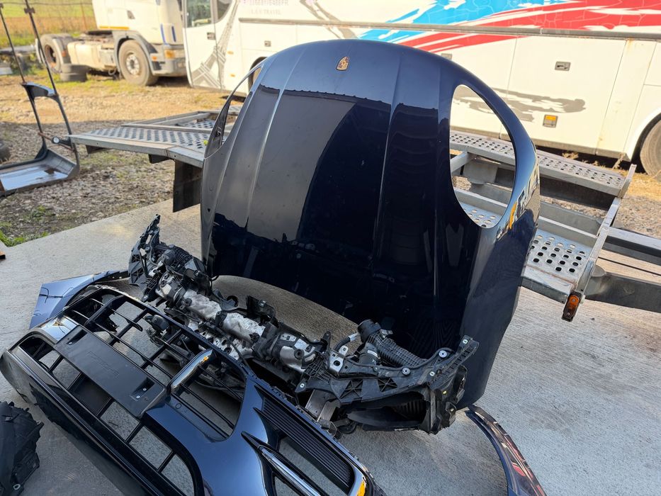 Porsche Macan GTS fata completa faruri bara capot aripi trager