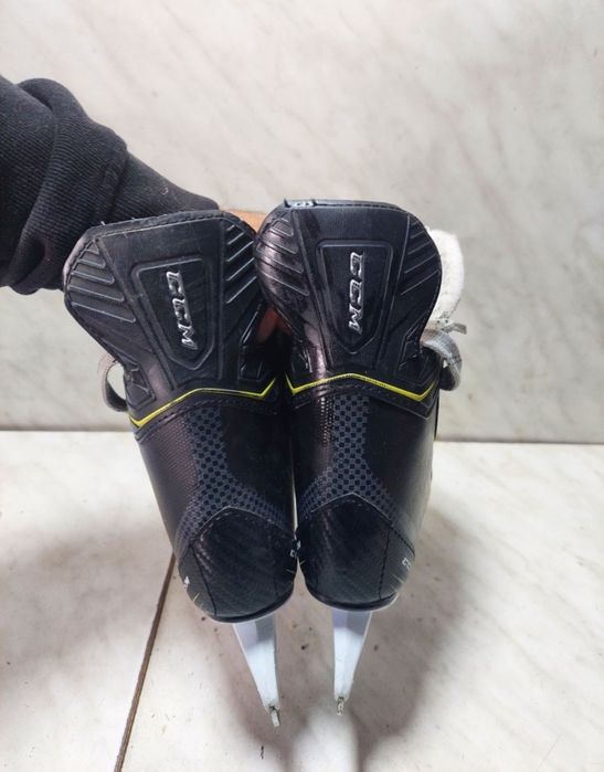 Patine 1009 hochei hochey CCM 1052 marime 31 ( 20,5 cm )