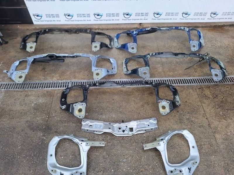Traversa superioara cu ochelari faruri Opel Meriva A facelift