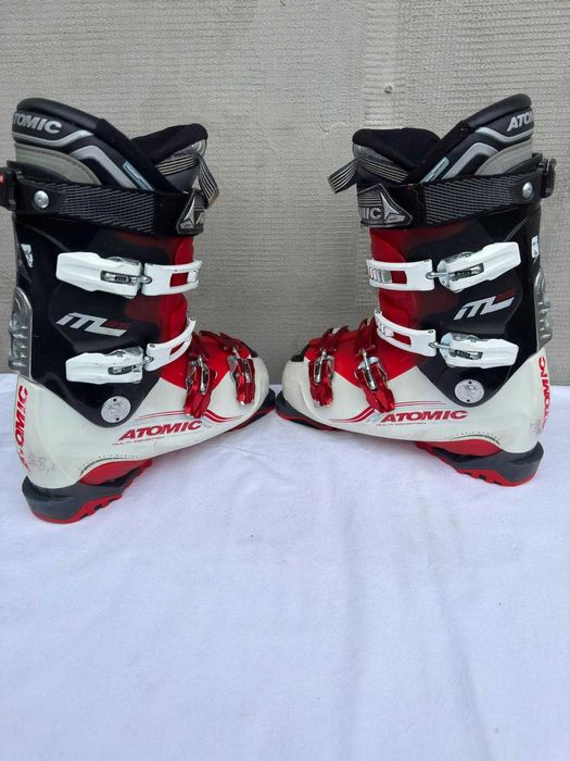 Clapari ski schi Atomic B5 marime Eur:41 Mondo:26