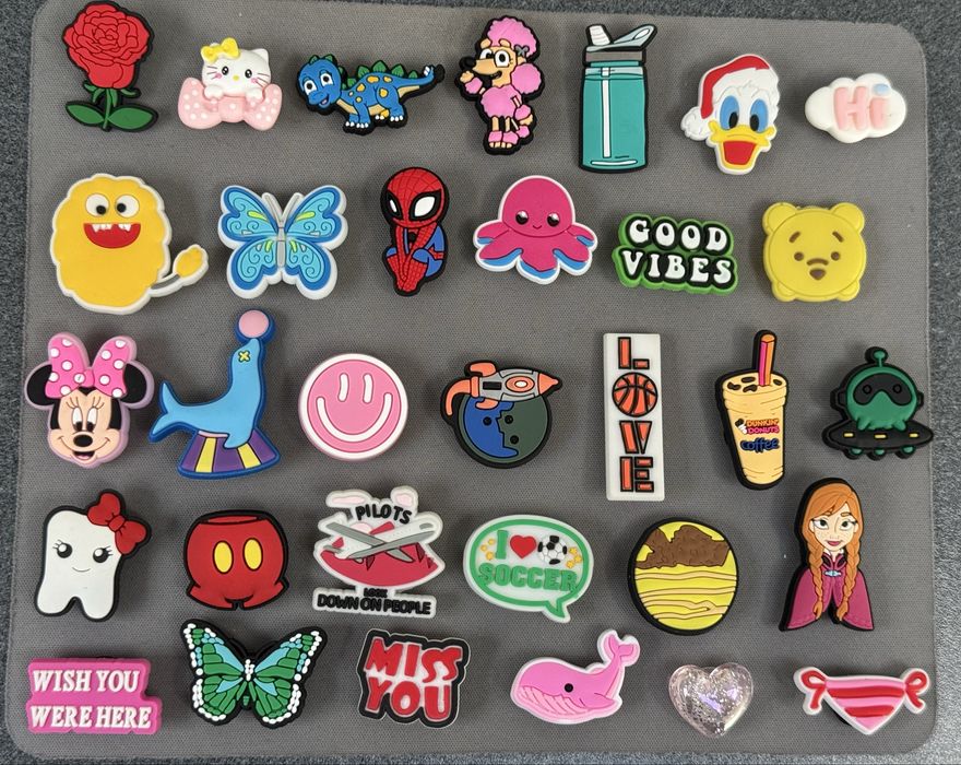 LIVREZ PRIN OLX ! NOUTATI/ jibbitz Crocsi/accesorii