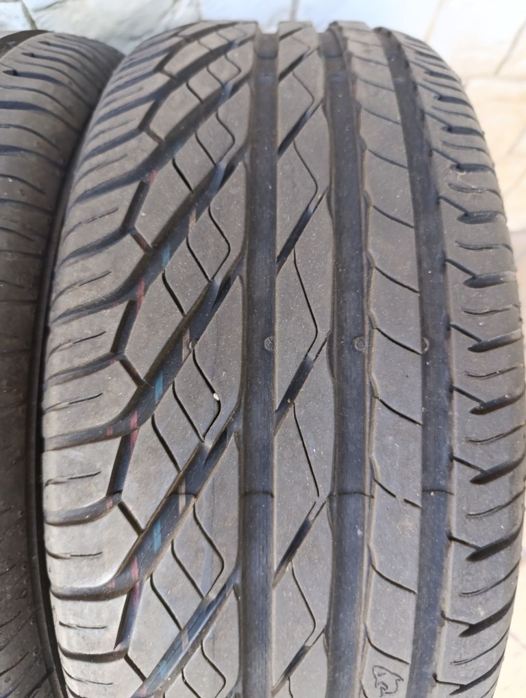 Летни гуми UNIROYAL 225/60/15