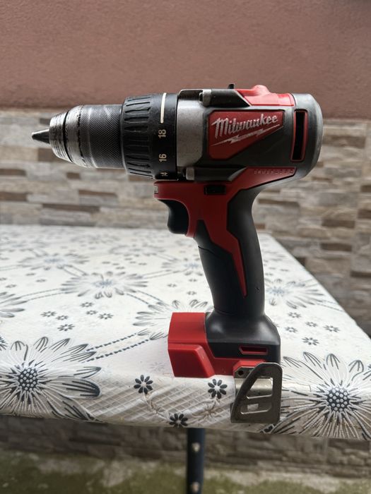Акумулаторен винтоверт Milwaukee