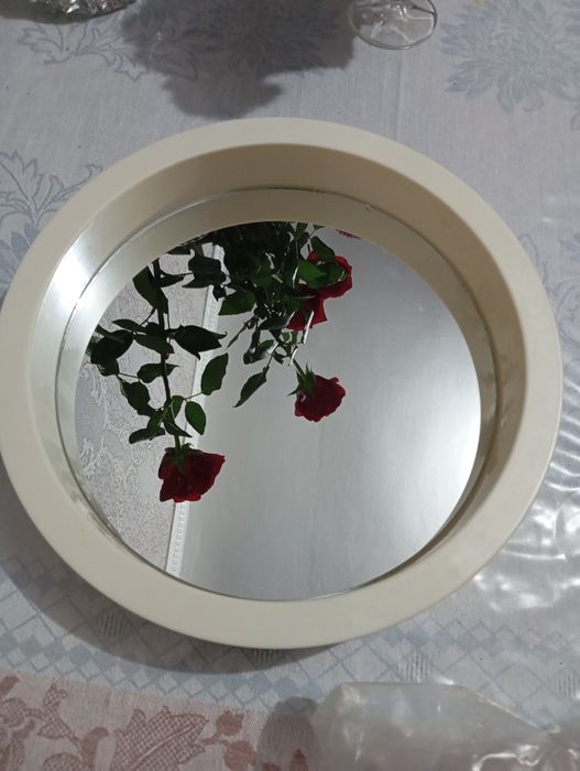 Зеркало диаметр 25-30 см