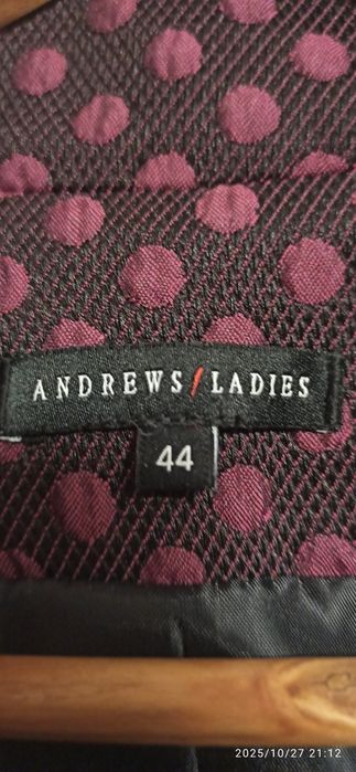 Палто на марката Andrews