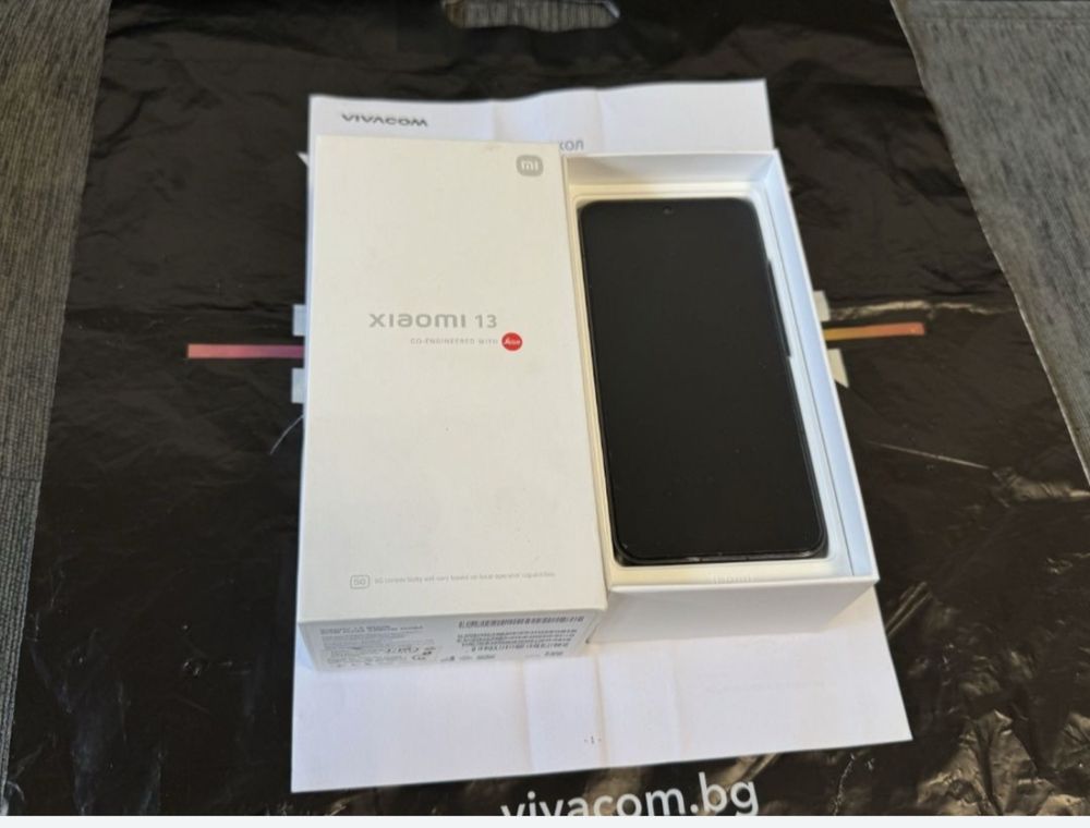 256GB Xiaomi 13 8GB 5G Vivacom Гаранция 2026г. Black / Черен
