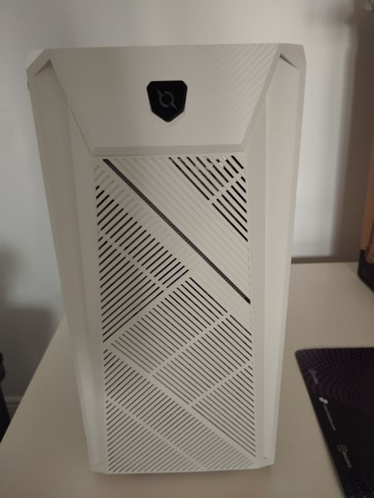 Carcasă calculator nouă în cutie