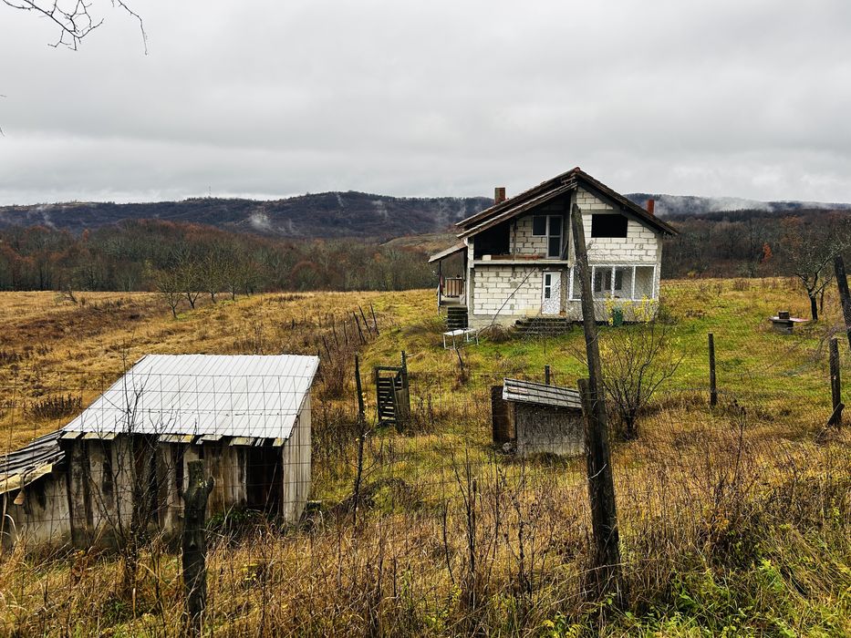 Casă Roșiile/Valcea inchiriere/vanzare