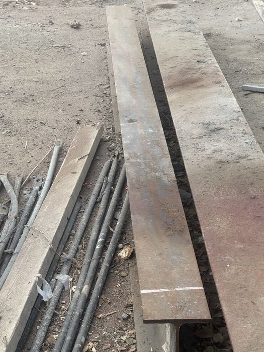 Двутавры продоется метал  К1 2 штуки