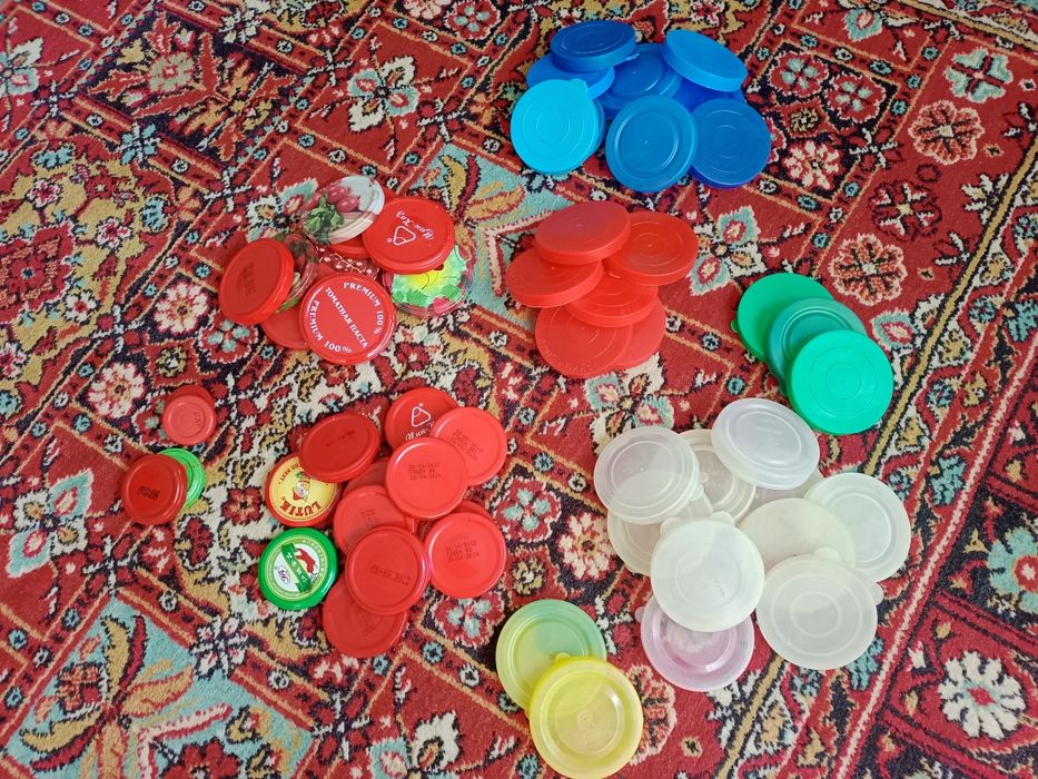 Продам крышки вакуумные и пластмассовые