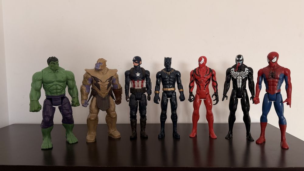 Super eroi Avengers 30 cm