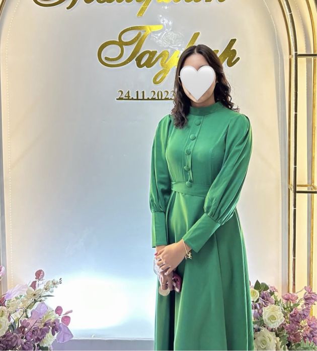 Срочно продается красивое вечернее платье.