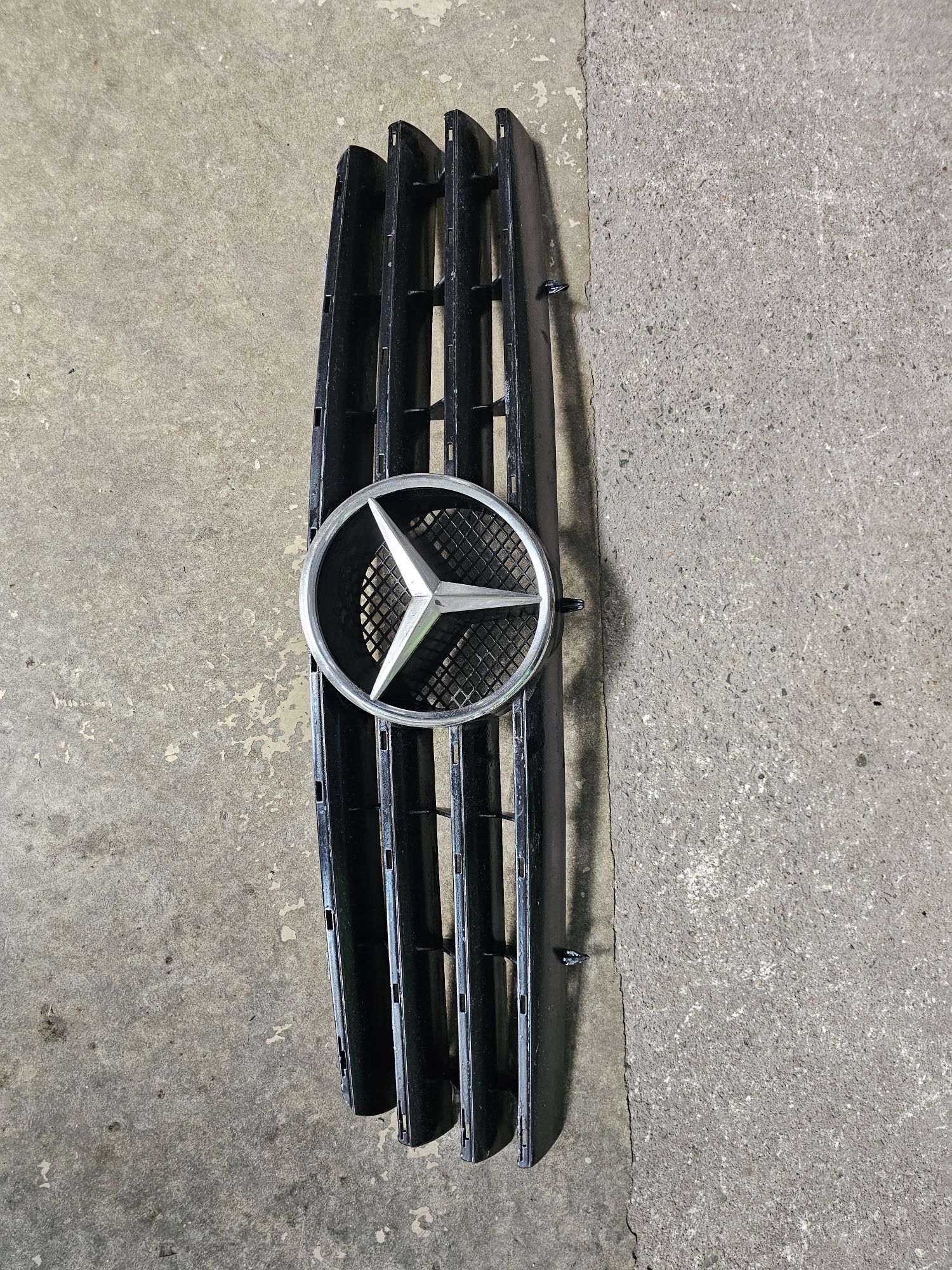 Grila capota Mercedes CL500 W215 (c215) originala