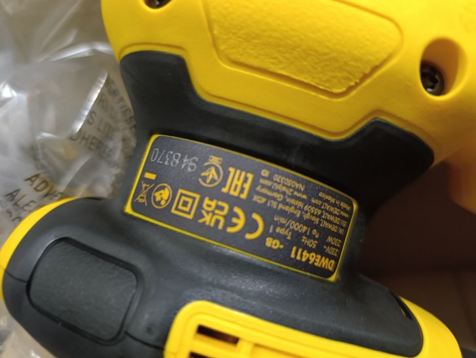 Електрически виброшлайф Девалт / DeWALT DWE6411