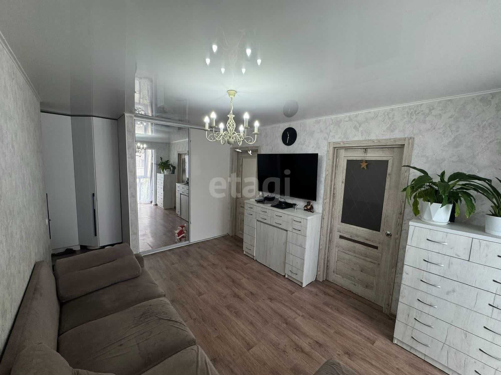 Продам 3 комнатную Центр