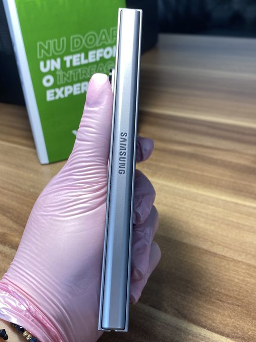 Samsung Galaxy Z Fold 6 / Garanție 12 luni / 256 Gb / Foarte bun