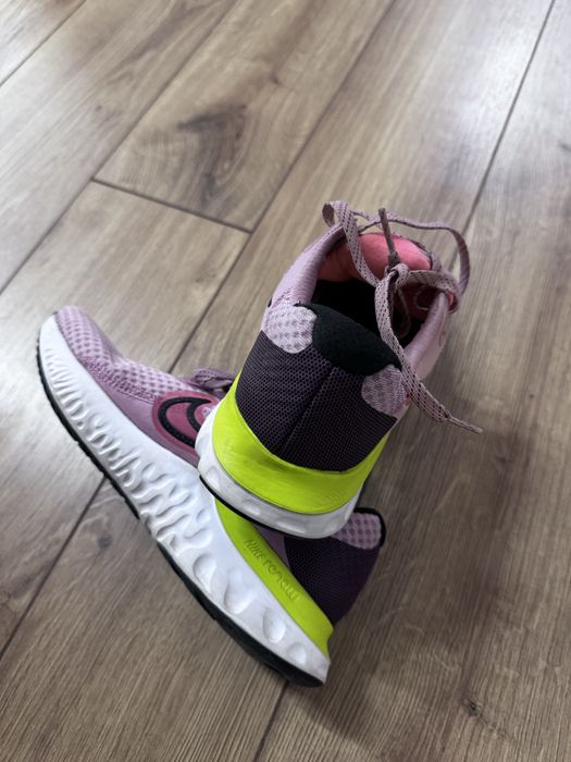 Кроссовки nike 37,5 -38