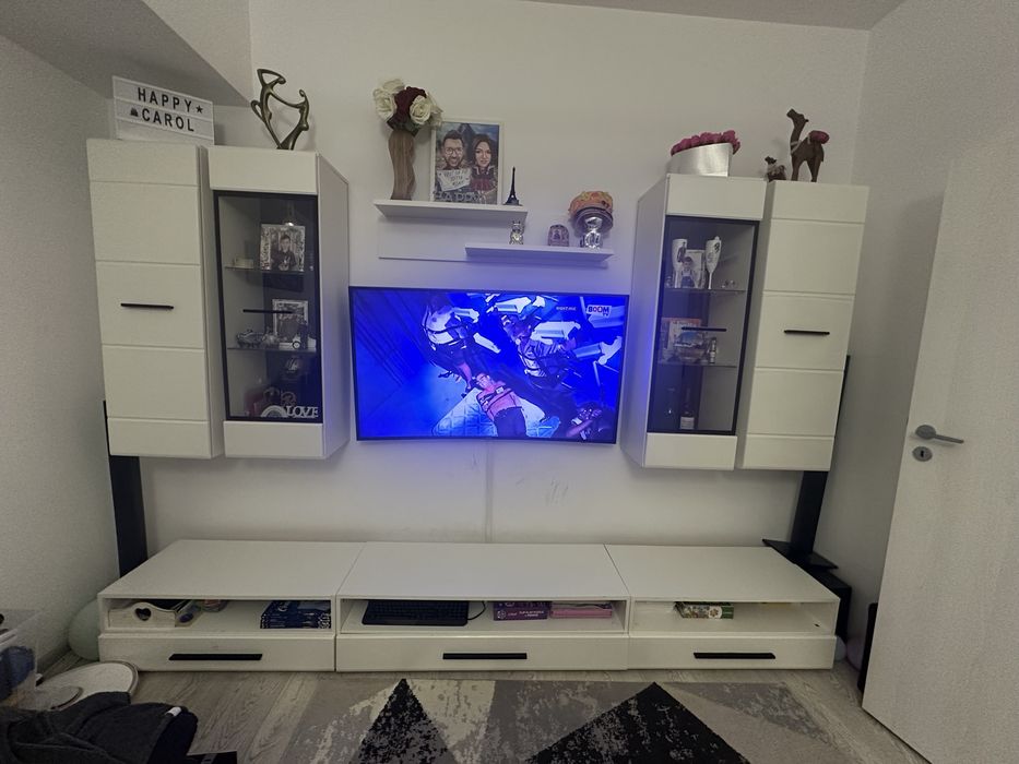 Living/ Biblioteca alb lucios