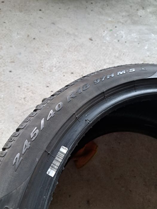 2 anvelope iarnă 245 40 r18 Pirelli
