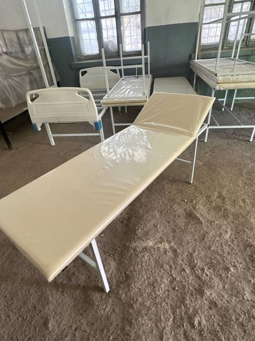 Кушетка смотровая