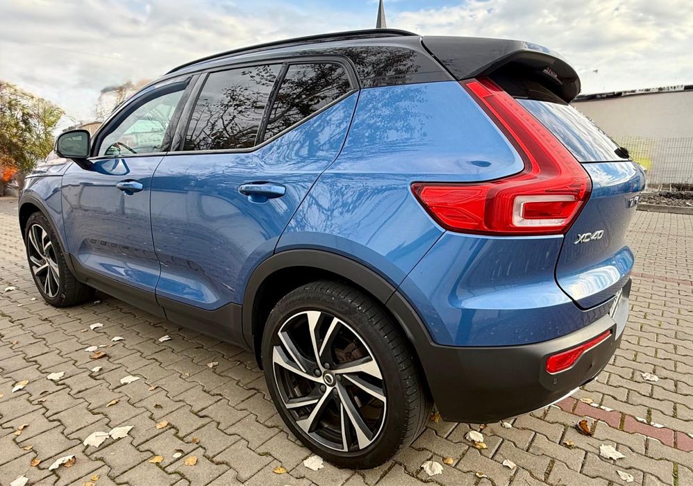 VOLVO XC40 R-Design Polestar