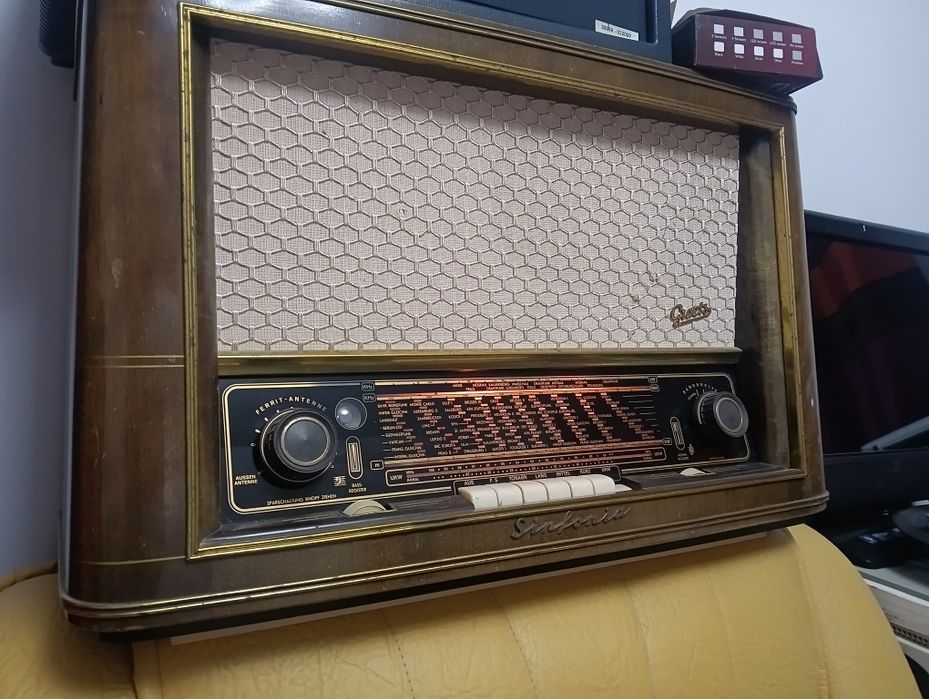 Radiouri vechi în stare ireproșabilă