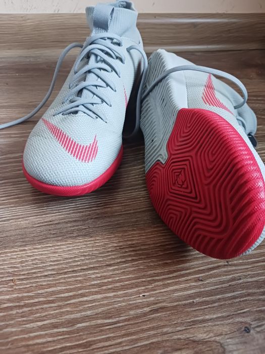 Спортни обувки Nike