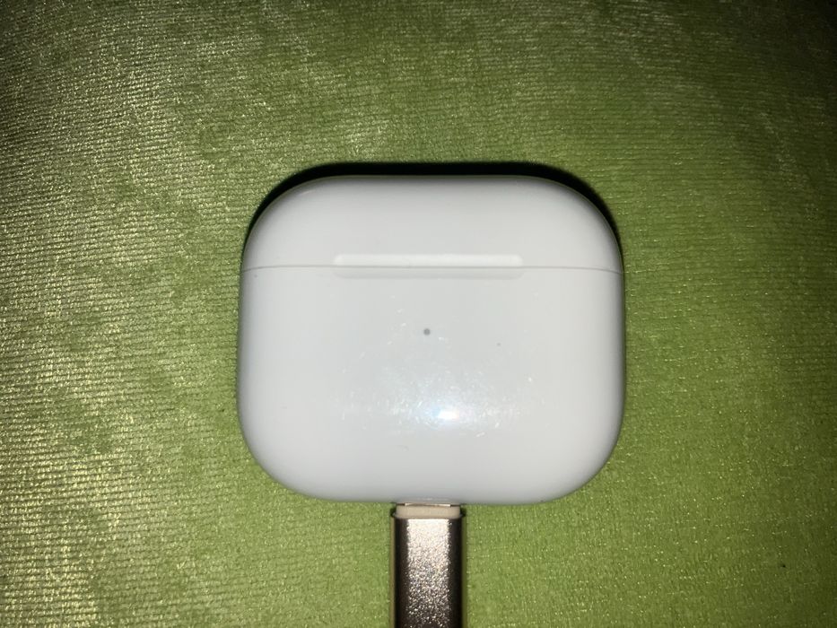 AirPods Generatia a3a Pentru Piese