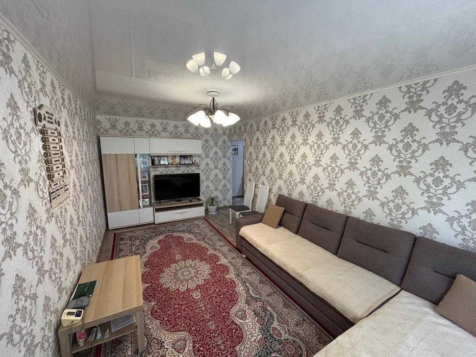 ПРОДАМ 3х к. ЛЕНИНГРАДКУ 70 м.кв. район военного института