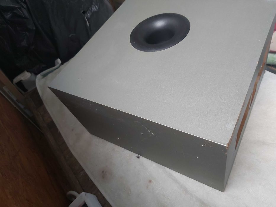 Carcasa din MDF subwoofer activ (doar incinta) se vinde pt proiecte