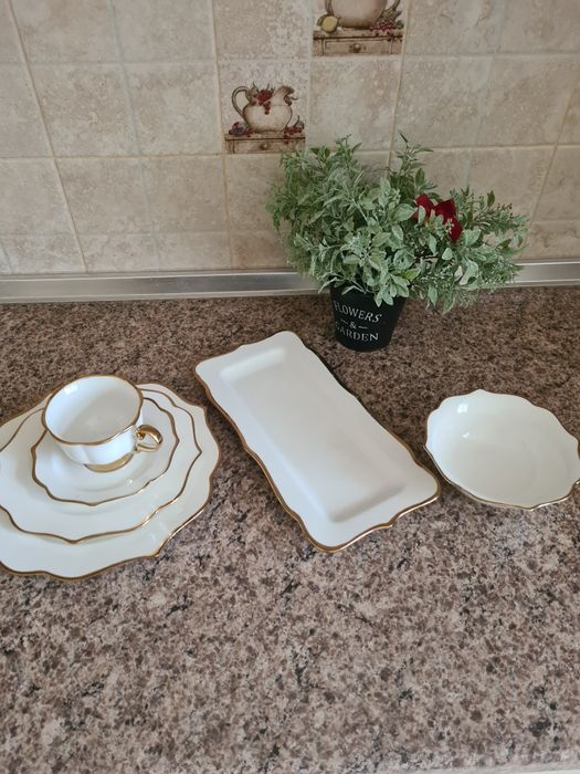 Столовый сервиз новый на 6 персон.