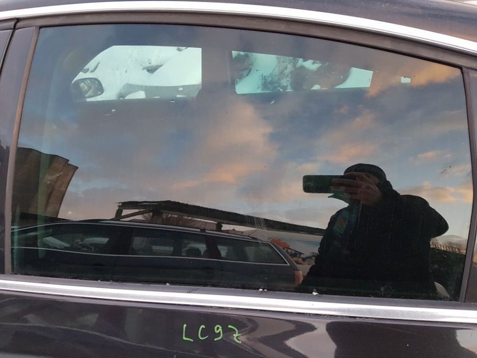 Geam Culisant Usa / Portiera Stanga Spate VW Passat B5.5 Berlina 2000 - 2005