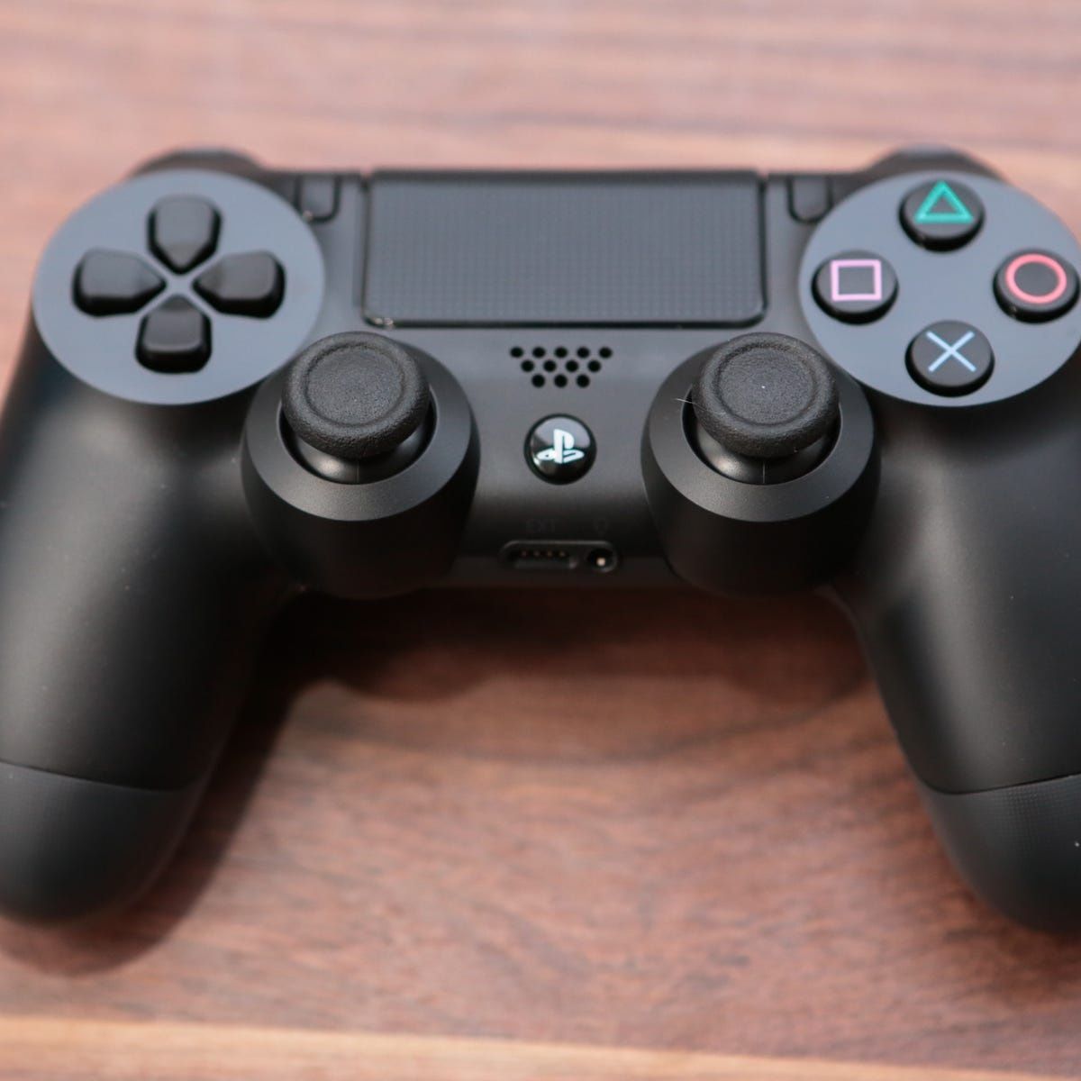 Геймпад Dualshock 4