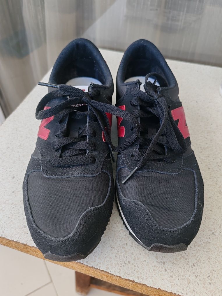 Дамски маратонки New Balance 420