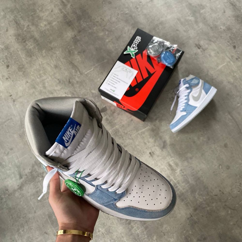 Намаление Air Jordan 1 High Retro OG 'Hyper Royal'