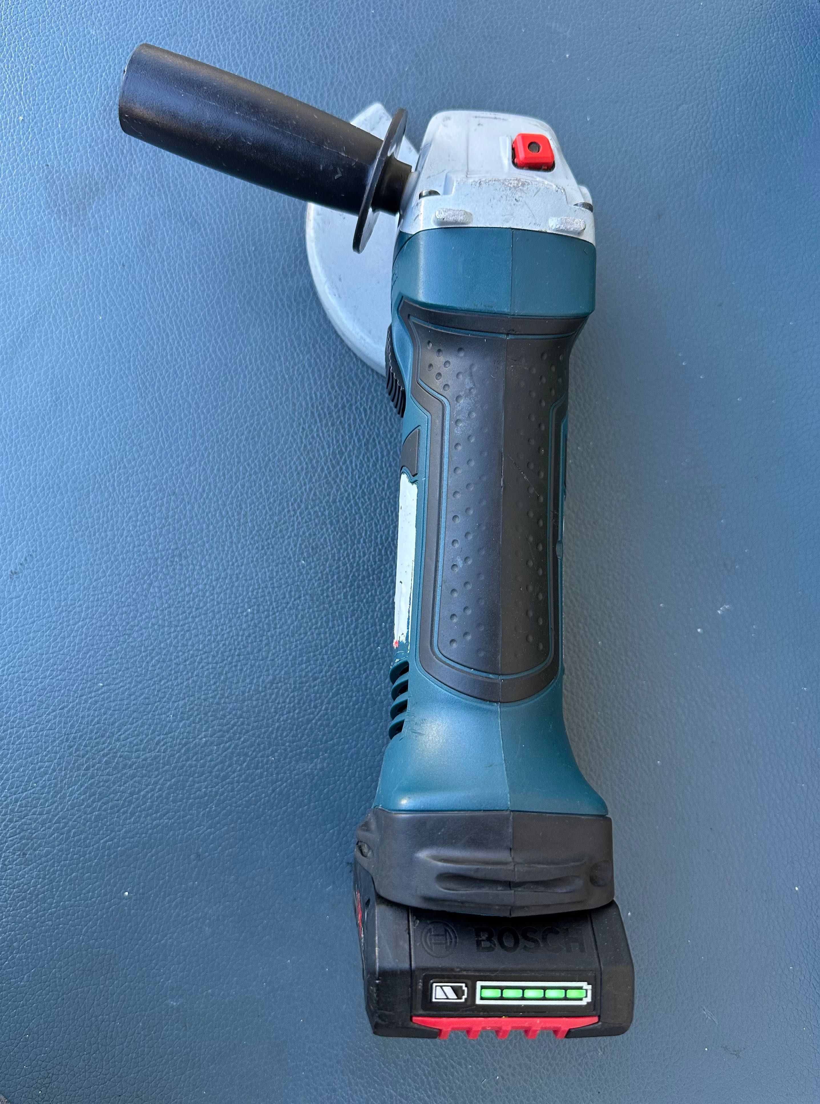 Ъглошлайф на батерия Bosch GWS 18-125 V-Li с 4.0ампера прокоре батерии