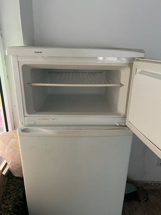 Xoladilnik sotiladi!