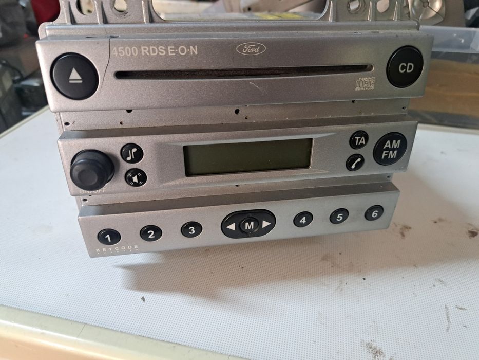 Оригинално радио Ford