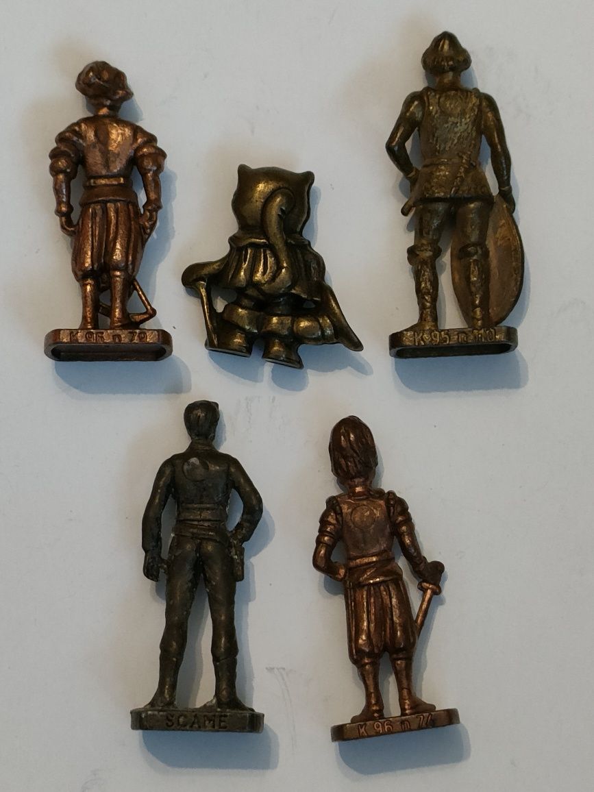 Vand statuete metal kinder