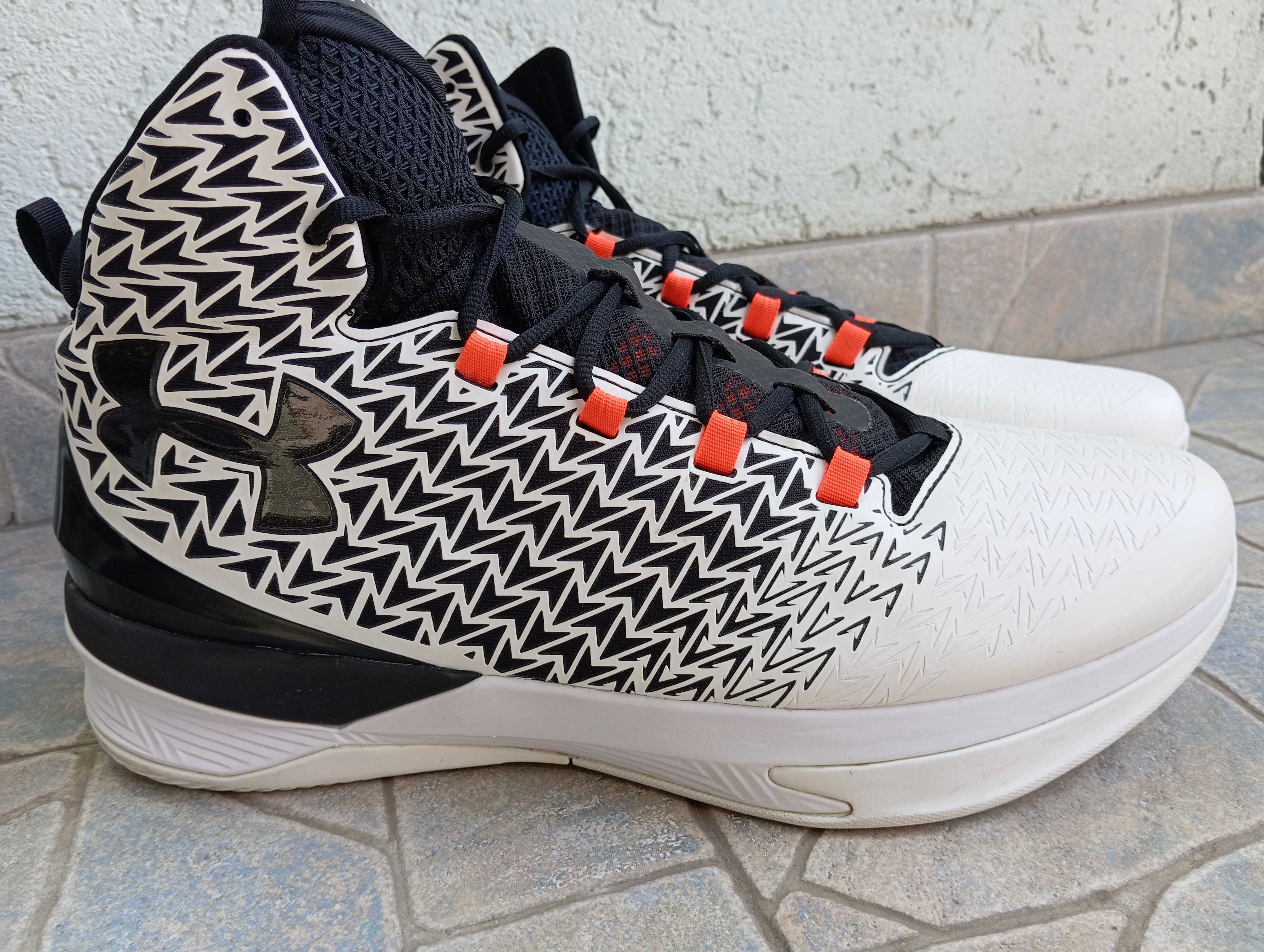 Мъжки баскетболни маратонки Under Armour номер 50,5