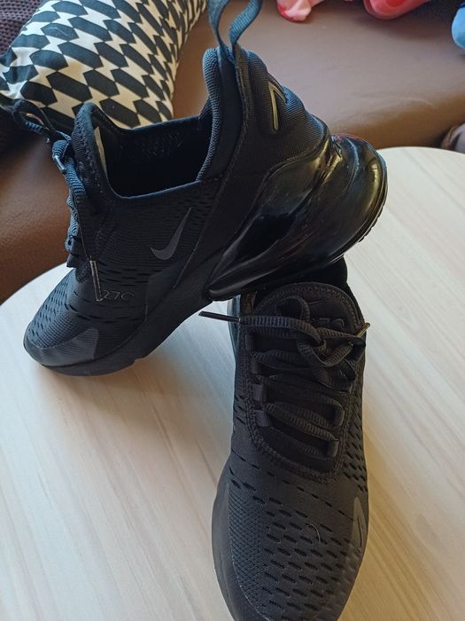 Маратонки Nike 270