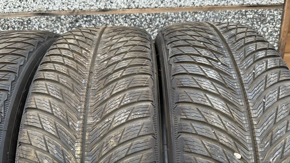 Зимни гуми Michelin - 4 х 215/50/18