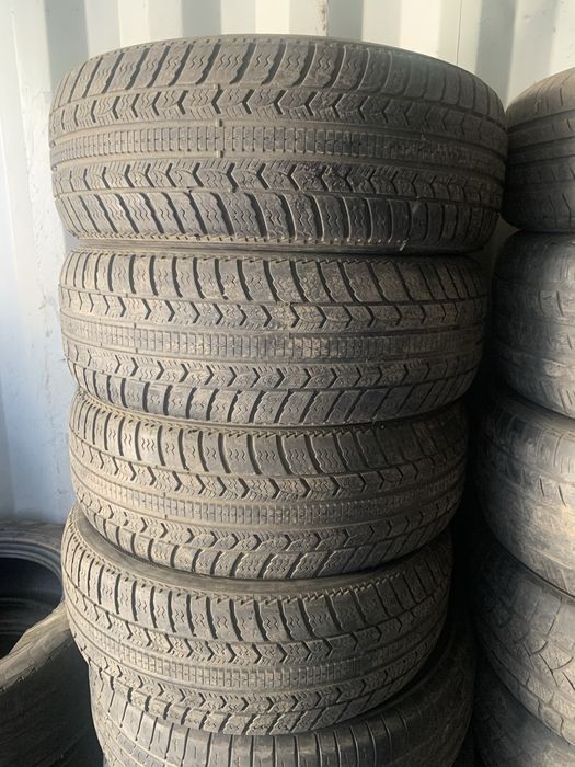 Продам резину летняя и зимняя.