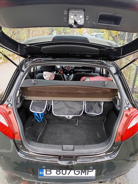 De vanzare Mazda 2 2010 5 usi