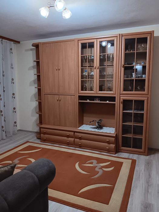 Apartament de închiriat
