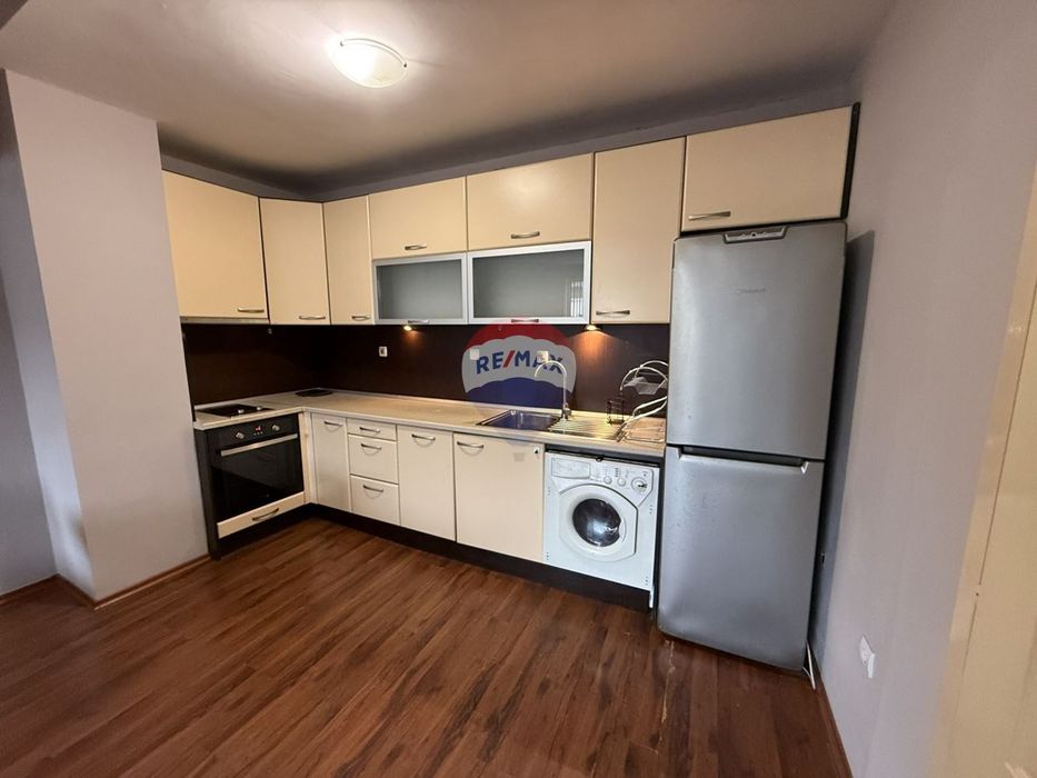 Дава се под наем Двустаен апартамент в Варна, Зимно кино Тракия - 65 кв.м за 423.3 € - Снимка #2